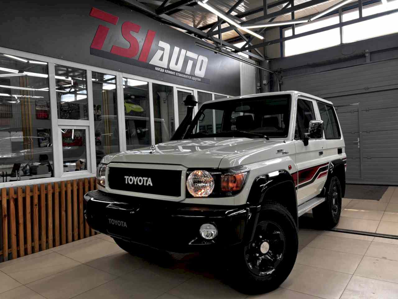 Шумоизоляция Toyota Land Cruiser 70 в Астане