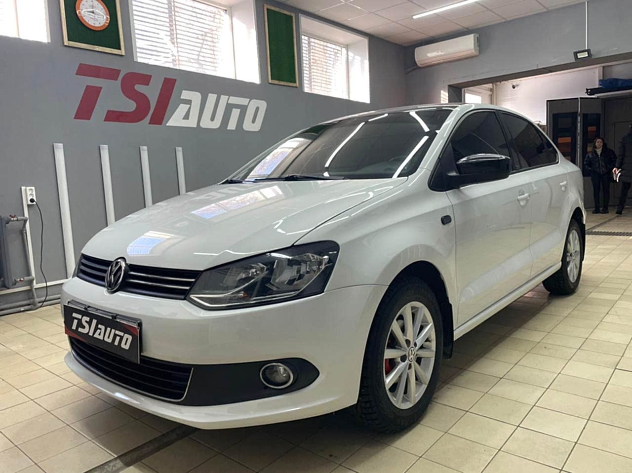 Шумоизоляция Volkswagen Polo 5 в Астане